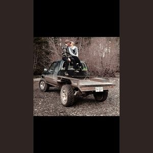 Meet your Posher, Serina